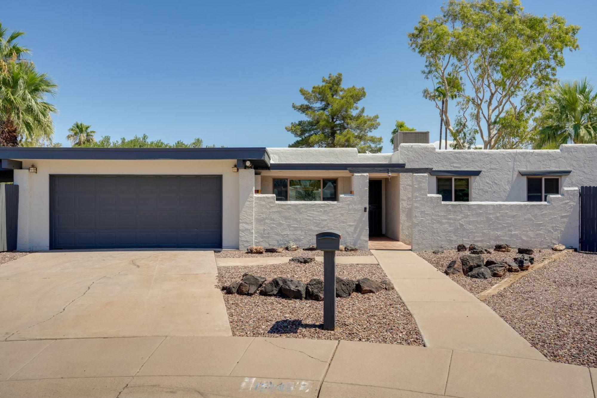Phoenix Home With Pool About 10 Mi To Camelback Mtn Eksteriør billede