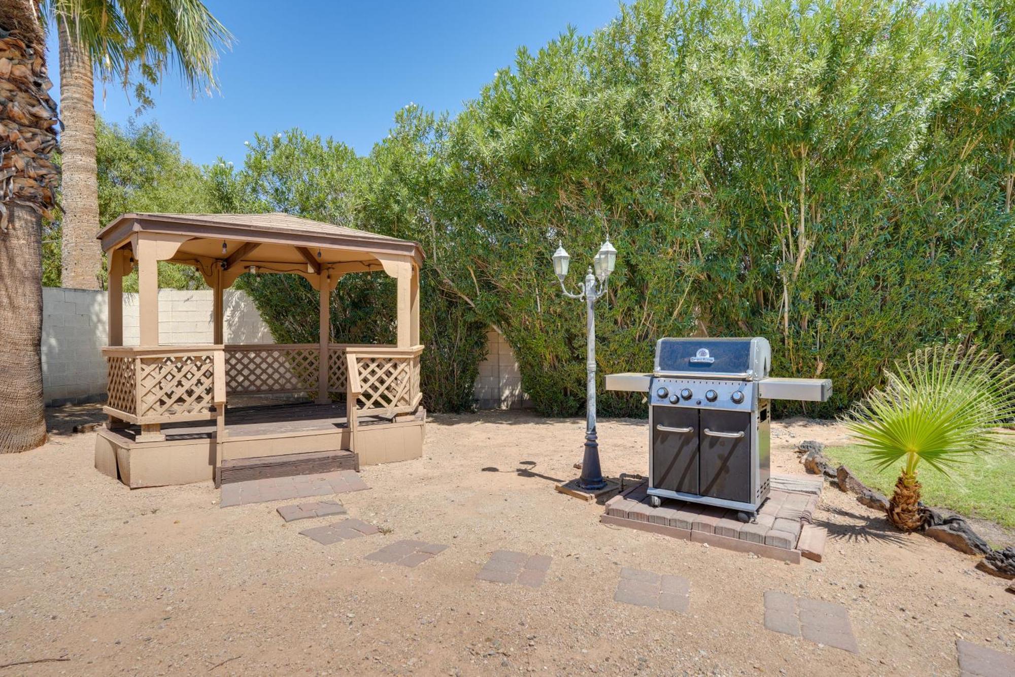 Phoenix Home With Pool About 10 Mi To Camelback Mtn Eksteriør billede